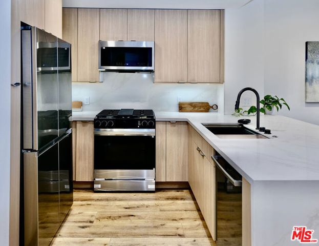 13200 Pacific 212, Los Angeles, CA 90094