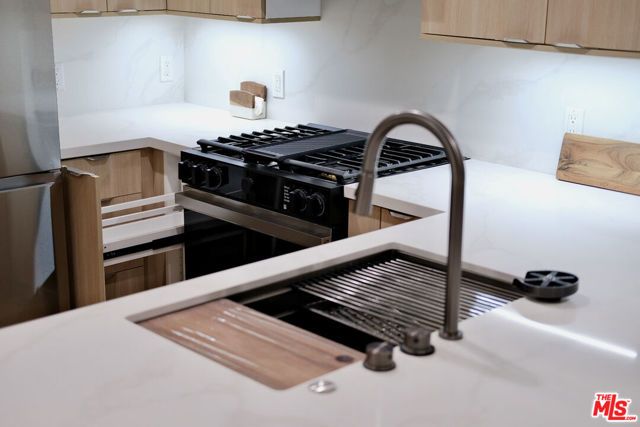 13200 Pacific 212, Los Angeles, CA 90094