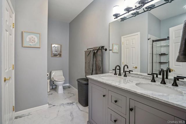 24 Brookville Way, Manorville, NY 11949