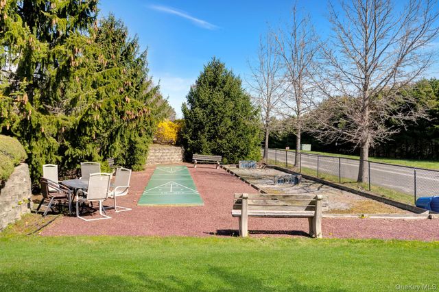 24 Brookville Way, Manorville, NY 11949