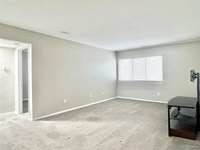 8211 Denwood Drive 6, Sterling Heights, MI 48312