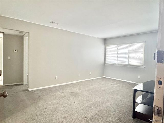 8211 Denwood Drive 6, Sterling Heights, MI 48312