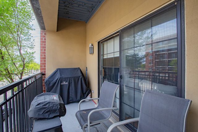 4953 Oakton Street 203, Skokie, IL 60077