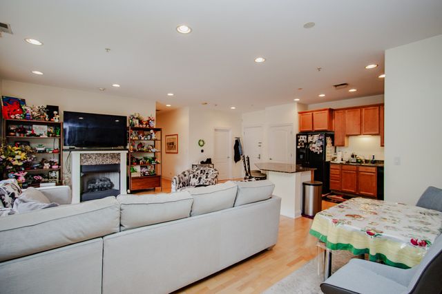 4953 Oakton Street 203, Skokie, IL 60077