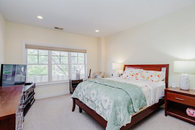 4953 Oakton Street 203, Skokie, IL 60077