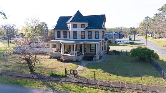 283 E Chestnut, Batesville, AR 72501