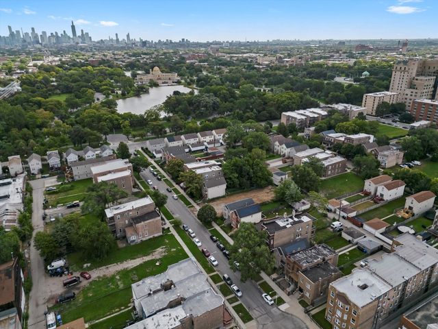 3849 W Maypole Avenue, Chicago, IL 60624