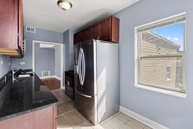 3849 W Maypole Avenue, Chicago, IL 60624
