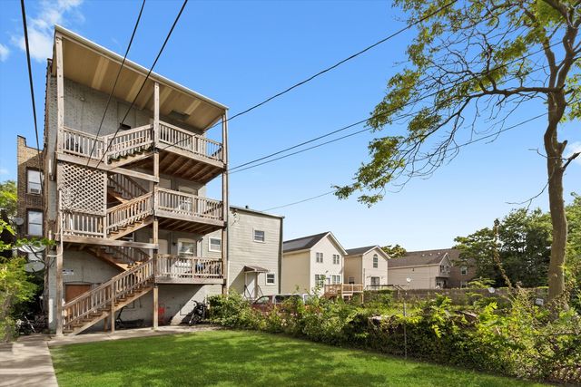 3849 W Maypole Avenue, Chicago, IL 60624
