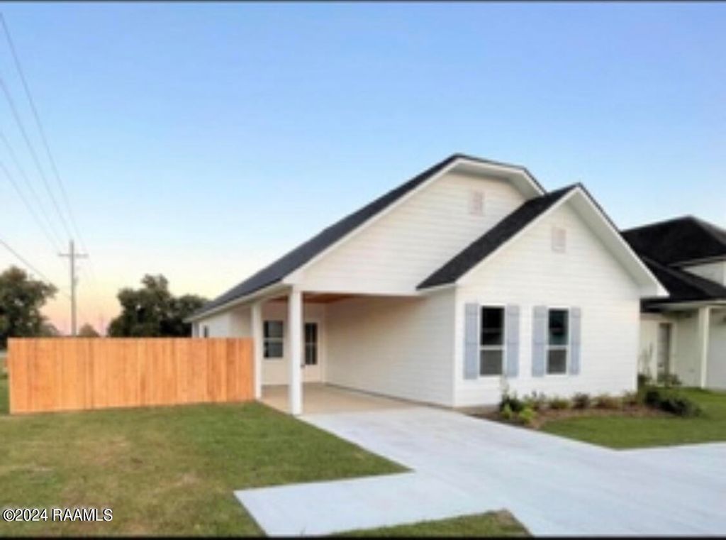 101 Santa Marta Drive, Youngsville, LA 70592