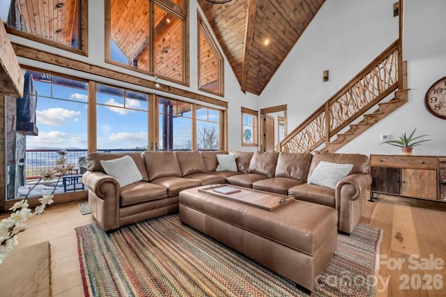 52 Great Sky Court, Banner Elk, NC 28604