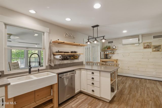 704 Tanner Road, Clifton Park, NY 12065