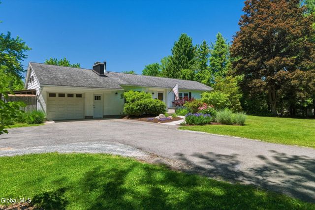 704 Tanner Road, Clifton Park, NY 12065