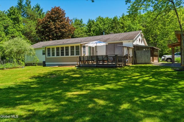 704 Tanner Road, Clifton Park, NY 12065