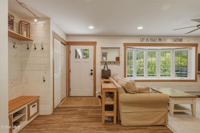 704 Tanner Road, Clifton Park, NY 12065