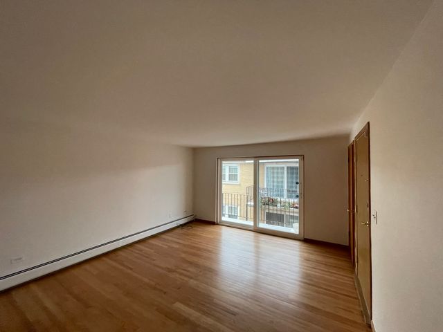 8511 W Gregory Street 3N, Chicago, IL 60656