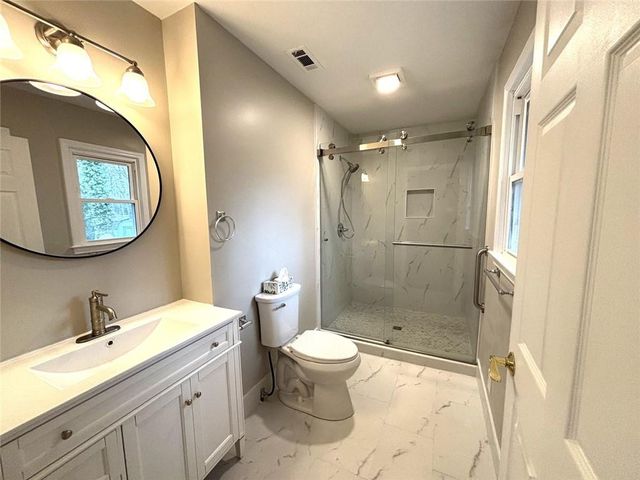 558 Dorsey SW Circle, Lilburn, GA 30047