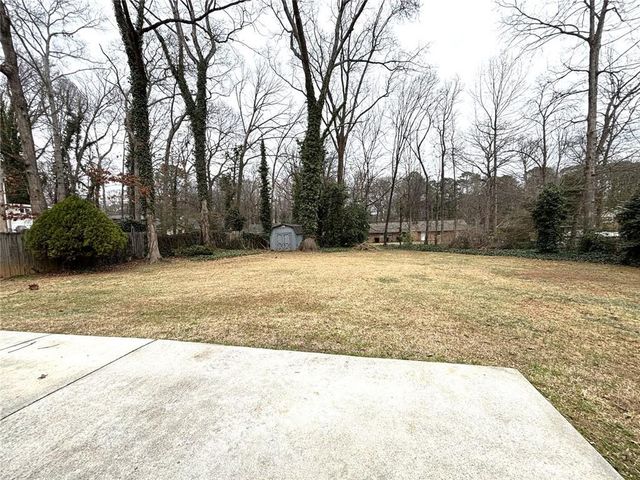 558 Dorsey SW Circle, Lilburn, GA 30047