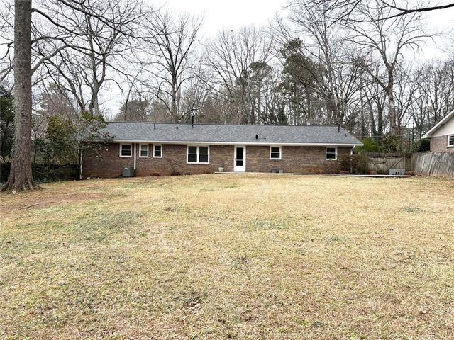 558 Dorsey SW Circle, Lilburn, GA 30047