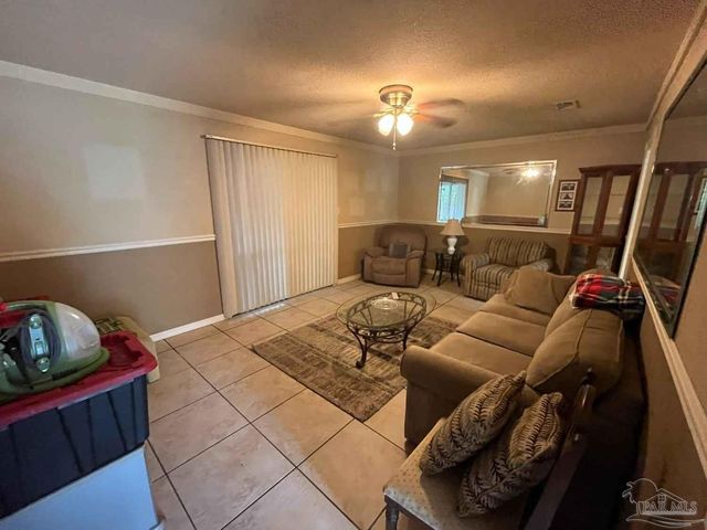 4506 Lemoyne Ln, Pensacola, FL 32505