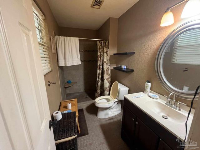 4506 Lemoyne Ln, Pensacola, FL 32505