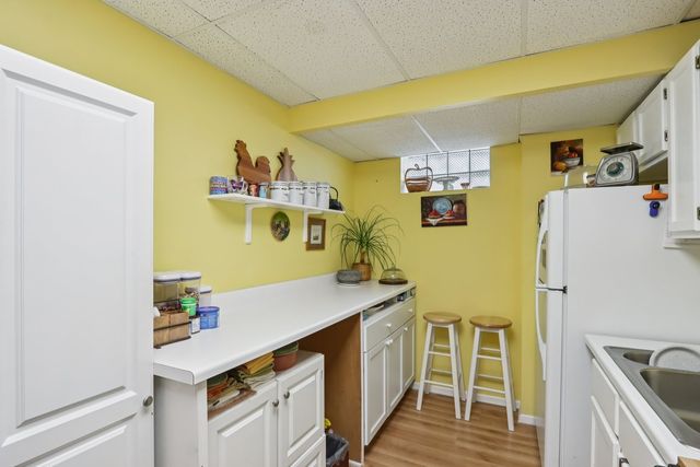 2300 Bellaire Court, Des Plaines, IL 60016