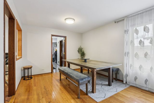 2300 Bellaire Court, Des Plaines, IL 60016