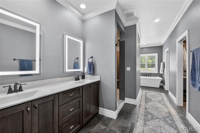 210 Luca James Point, O'fallon, IL 62269