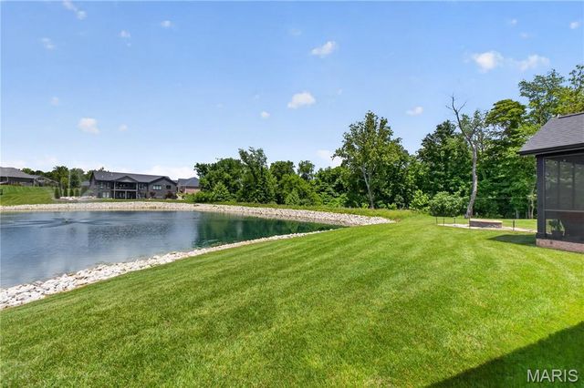 210 Luca James Point, O'fallon, IL 62269