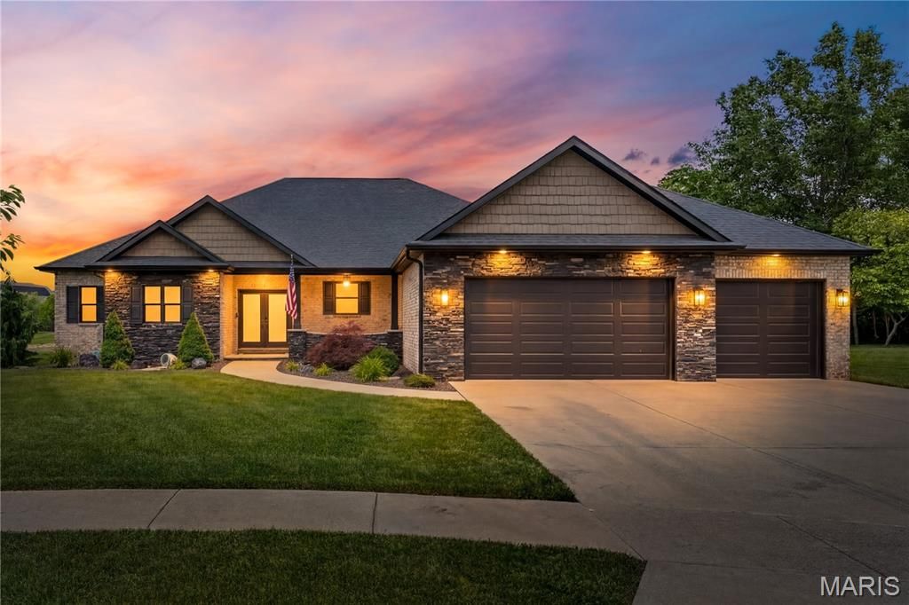 210 Luca James Point, O'fallon, IL 62269