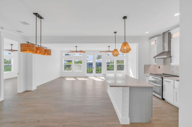 17210 Angelfish Lane, Sugarloaf Key, FL 33042