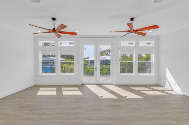 17210 Angelfish Lane, Sugarloaf Key, FL 33042