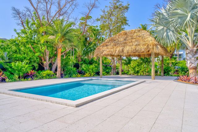 17210 Angelfish Lane, Sugarloaf Key, FL 33042