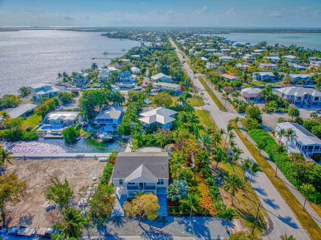 17210 Angelfish Lane, Sugarloaf Key, FL 33042