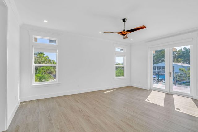 17210 Angelfish Lane, Sugarloaf Key, FL 33042