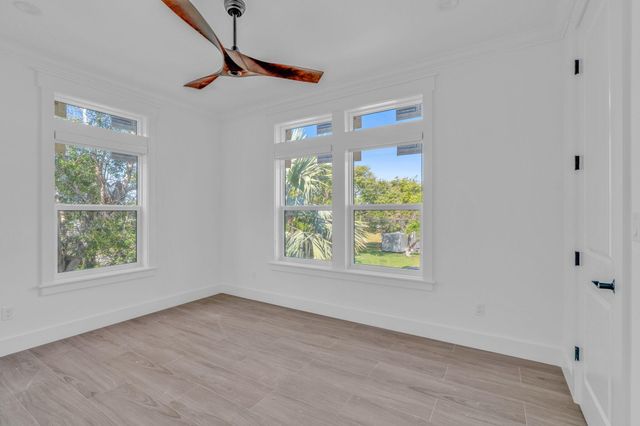 17210 Angelfish Lane, Sugarloaf Key, FL 33042