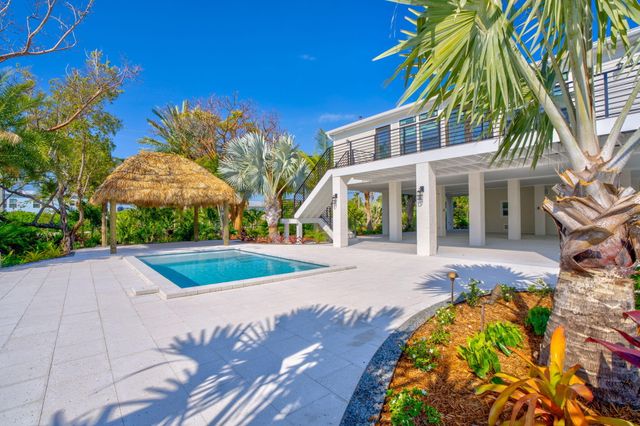 17210 Angelfish Lane, Sugarloaf Key, FL 33042