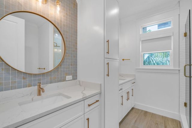 17210 Angelfish Lane, Sugarloaf Key, FL 33042