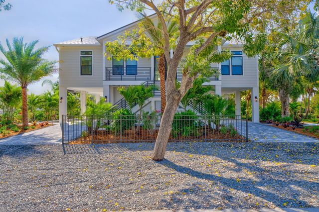 17210 Angelfish Lane, Sugarloaf Key, FL 33042