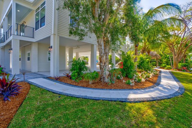 17210 Angelfish Lane, Sugarloaf Key, FL 33042