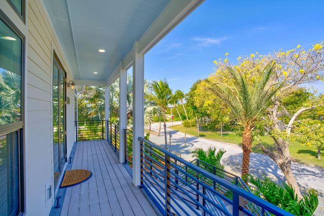 17210 Angelfish Lane, Sugarloaf Key, FL 33042