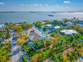17210 Angelfish Lane, Sugarloaf Key, FL 33042
