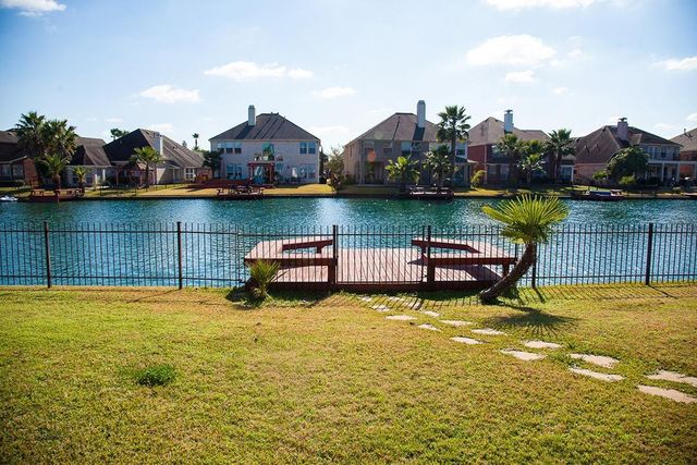 11831 Key Biscayne Court, Houston, TX 77065