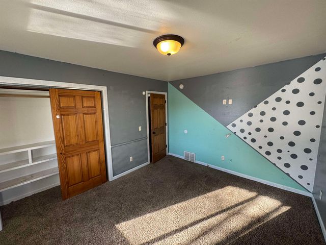 1000 7th Ave NW, Minot, ND 58703