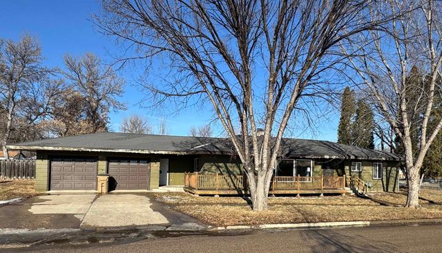 1000 7th Ave NW, Minot, ND 58703