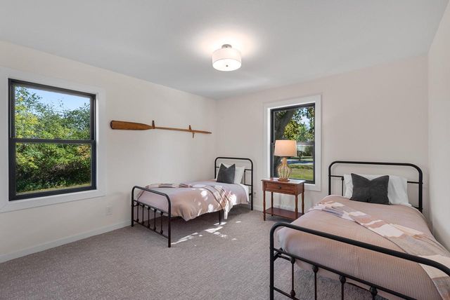 1318 W Fiesta LANE, Mequon, WI 53092