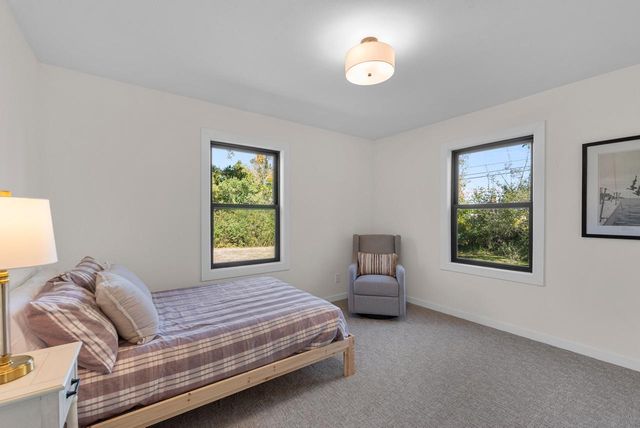 1318 W Fiesta LANE, Mequon, WI 53092