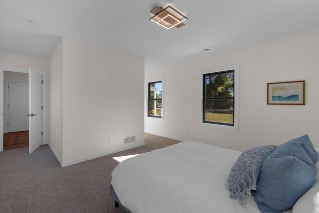 1318 W Fiesta LANE, Mequon, WI 53092