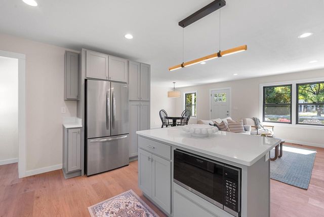 1318 W Fiesta LANE, Mequon, WI 53092