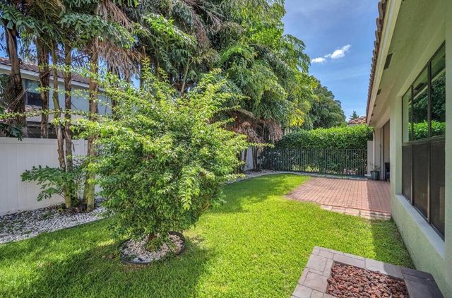 8104 Rainforest Jasper Lane, Delray Beach, FL 33446